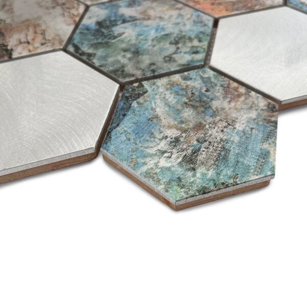 Mozaika strieborno medeno tyrkysová keramická kovová matná 30x26cm ALLUMI HEXAGON PATINA 73 - Image 3